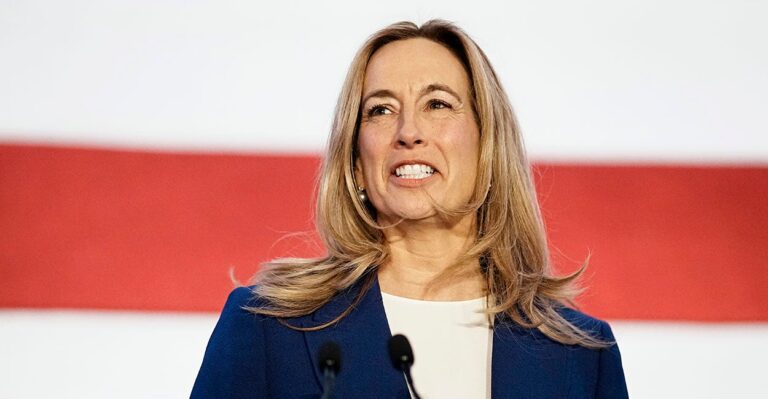 Democrat Governor Celebrates Ramadan at Hamas-Linked Mosque
