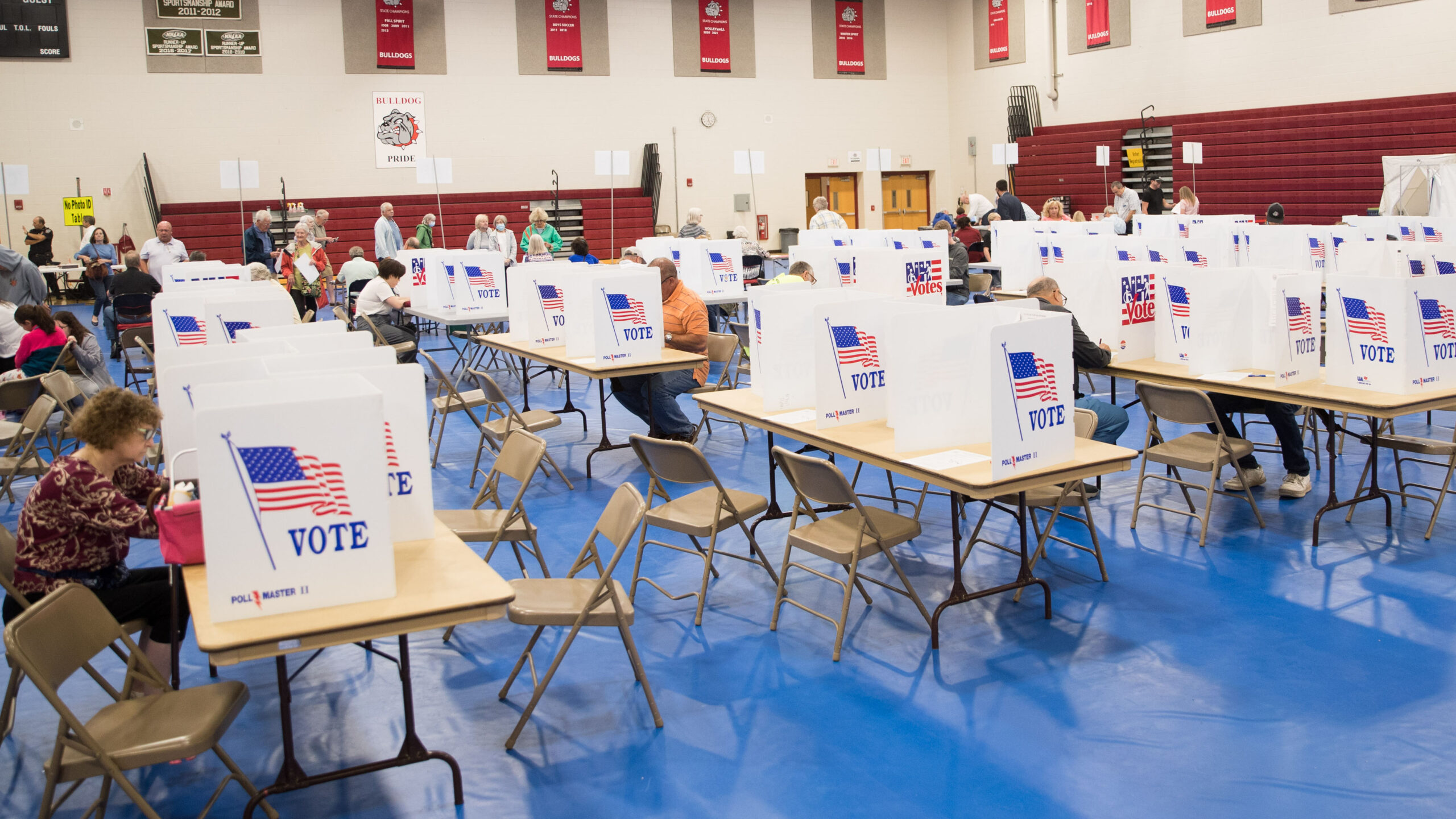 Voters fill out their ballots at Bedford High School during the New Hampshire Primary on September 13, 2022 in Bedford, New Hampshire. In one race, voters will decide which Republican candidate will face Democratic Sen. Maggie Hassan in the general election. (Photo by Scott Eisen/Getty Images)
