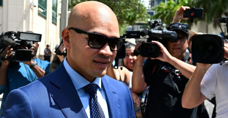 ‘Crackhead’: Trump Slams Special Counsel as Aide Pleads Not Guilty in Document Case
