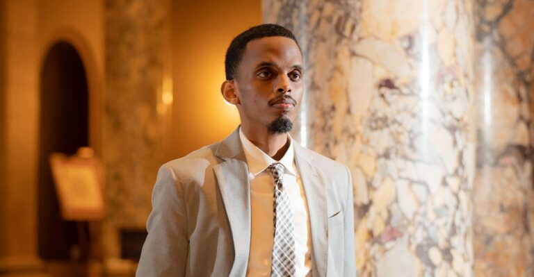 Somali Muslim Democratic Socialist Challenges Jacob Frey for Minneapolis Mayor’s Mansion