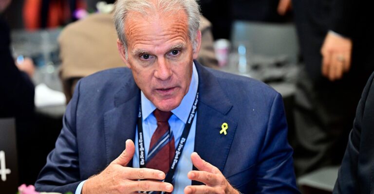 WARNING: Middle East ‘Hangs in the Balance,’ Former Israeli Ambassador to US Says