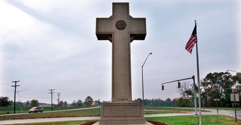 Militant Atheist Group Using Liberal Court to Tear Down a Memorial Cross