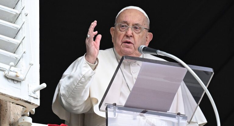 Pope Francis Dies at 88