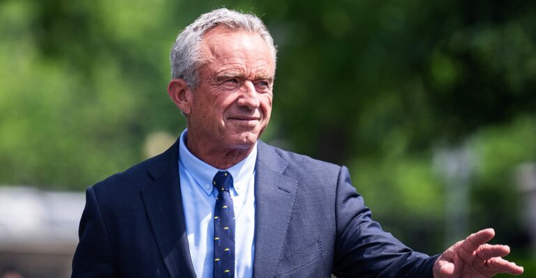 RFK Jr. Seeks to Free Doctors From Useless Barriers