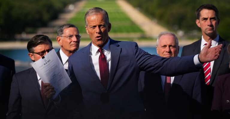 ‘Does This Look Dirty to You?’ GOP Leaders Call on Democrats to End Shutdown