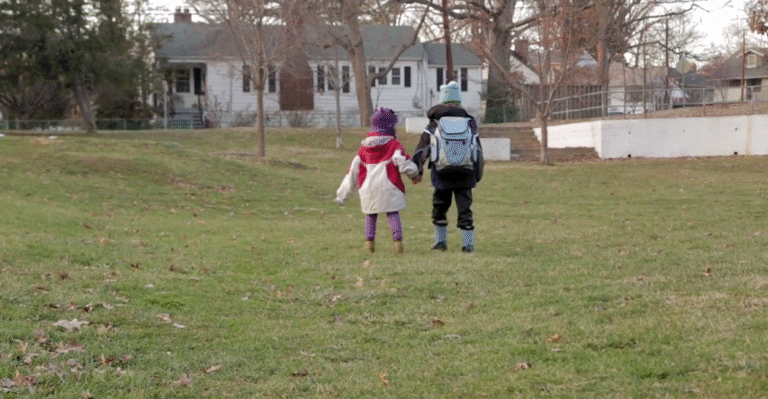 Parents Under Fire From Authorities After Letting Kids Walk to Park Alone: ‘We’re Being Bullied’