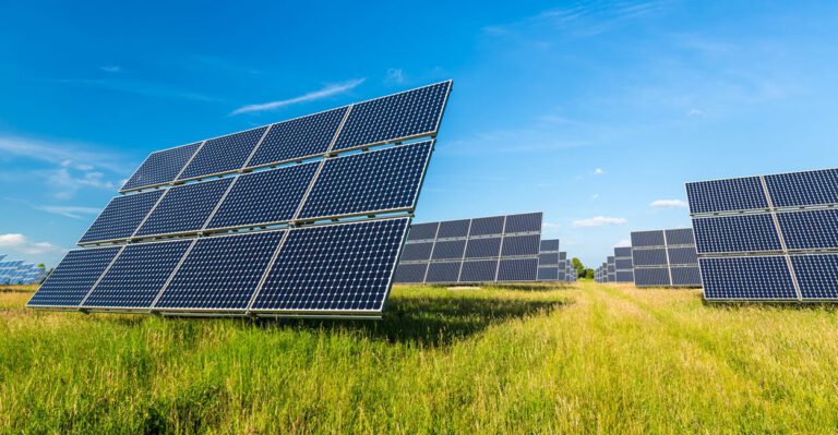 3 Reasons Trump Should Pull the Plug on Solar Tariffs