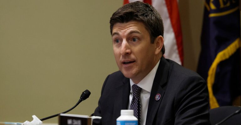 Biden’s Order Puts Bureaucrats’ ‘Thumb on the Scale’ in Elections, House GOP Warns
