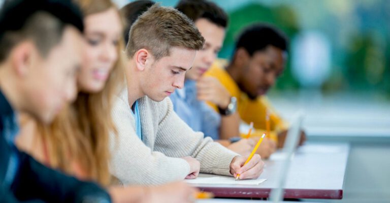 The 1 Change the Government Could Make to Drive Down College Prices