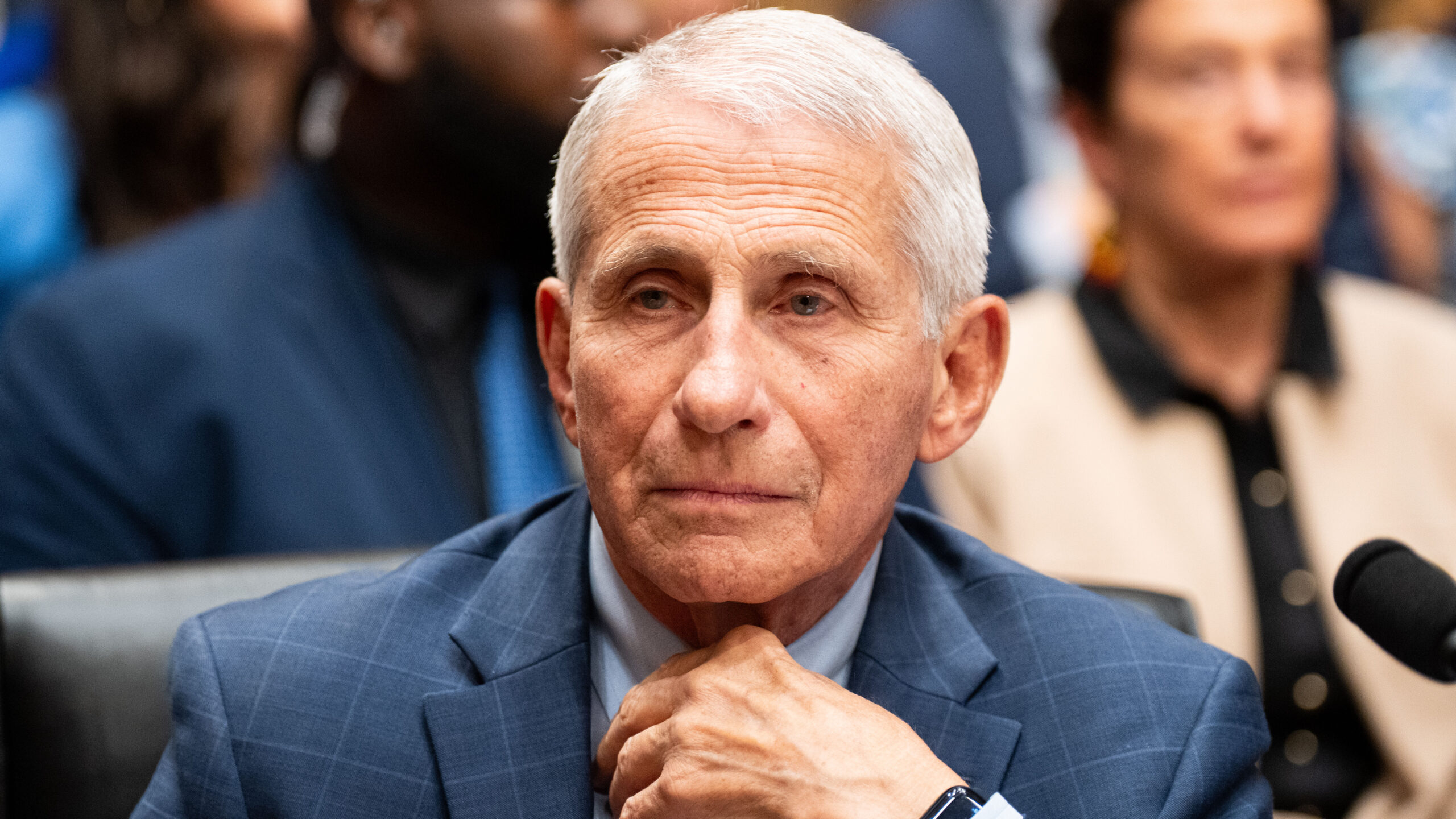 Fauci Privately Warned COVID Shot Could ‘Theoretically’ Trigger Miscarriage Risk, Newly Released Texts Show