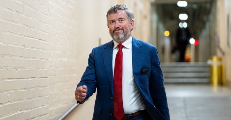 House Duo Resurrects Epstein Discharge Petition Effort