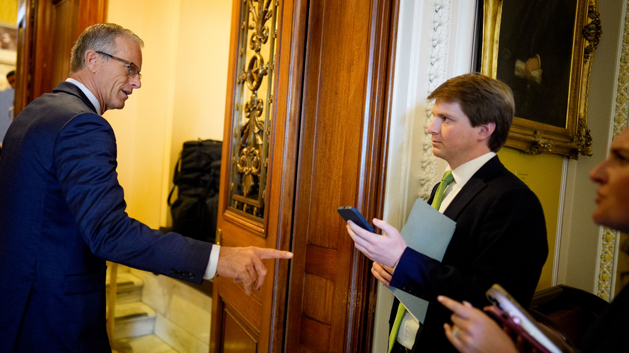 Thune Blocks Murkowski’s Iran War Vote