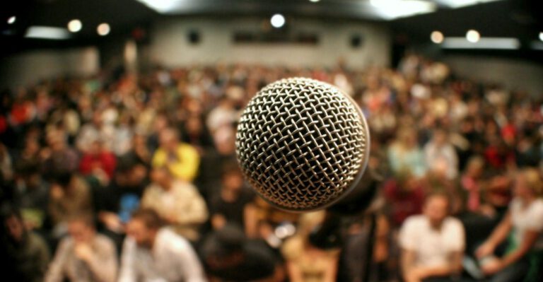 Conservatives Are Flooding Town Halls, Too. I Know, I’m One of Them.