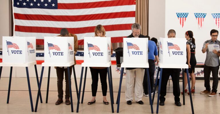 Analysis Examines What Happens If Biden Clings to Power Regardless of Election Outcome