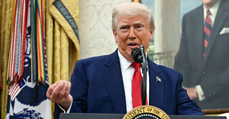 Trump Commutes Sentence of ‘Gangster Disciples’ Founder