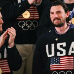 Some Democrats Refuse to Stand for US Men's Hockey Team at SOTU