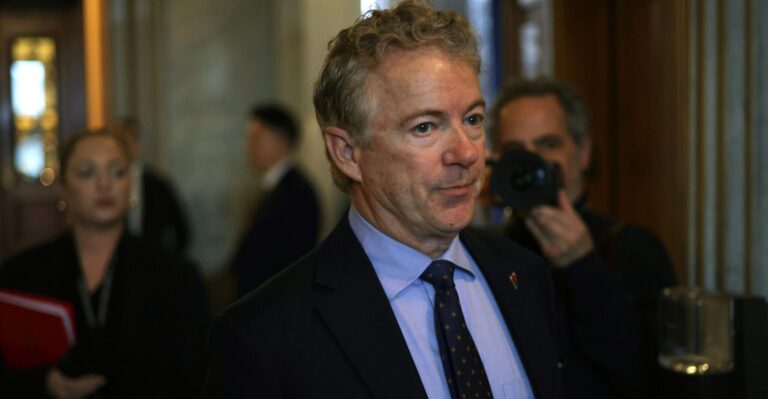 These GOP Senators Pull All-Nighter in Last-Ditch Effort to Stop Ukraine Funding