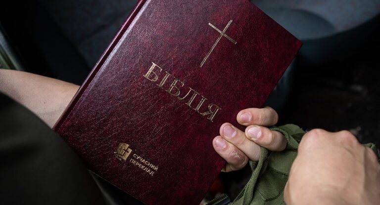 ‘SPIRITUAL WAR’: Christian Group Sends Bibles to Ukraine, Sees Denominations Unifying Amid Russian Invasion