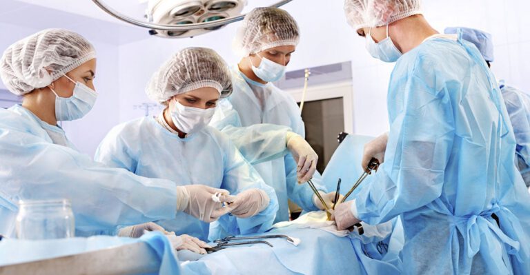 This Doctor Posts All His Prices. And His Business Is Booming.