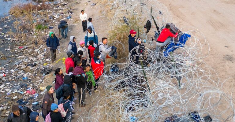 Without Learning From Biden’s ‘Failure’ at Border, US ‘Doomed to Repeat It,’ Lawmaker Warns