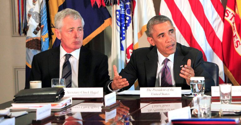 Amid Crises, Obama Pushes Out Hagel as Defense Secretary