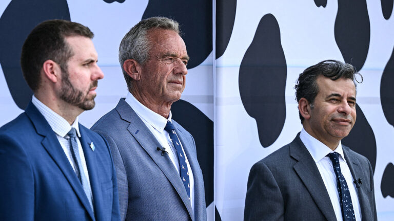 Kyle Diamantas, Robert F. Kennedy Jr., and Marty Makary (Brendan Smialowski/AFP.Getty Images)