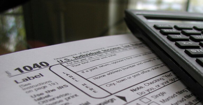 IRS Official Warns That ‘Thousands’ of Obamacare Enrollees Could See Delay in Tax Refunds