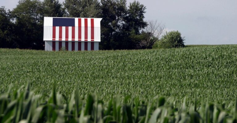 In Iowa, 2016ers Reluctant to Challenge Farm Industry’s Sacred Cows