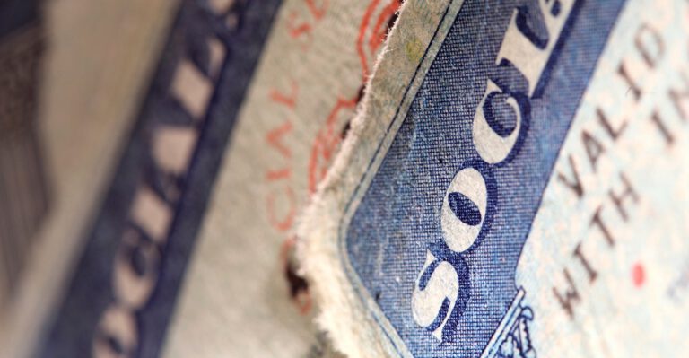 Thousands of Illegal Immigrants Likely to Get Social Security, Thanks to Obama’s Immigration Executive Actions