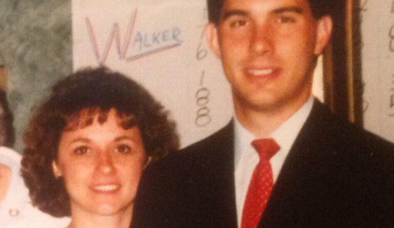 Sweet Tweets (and a Sharp One) on Valentine’s Day from 2016 Hopefuls Courting Voters