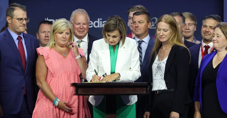 Iowa Governor Signs ‘Heartbeat Bill’ Banning Abortion After 6 Weeks