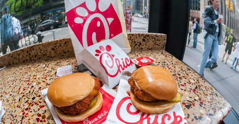 Chick-Fil-A Bucks Activists With Projected Rise to Third-Largest Fast-Food Chain in the US