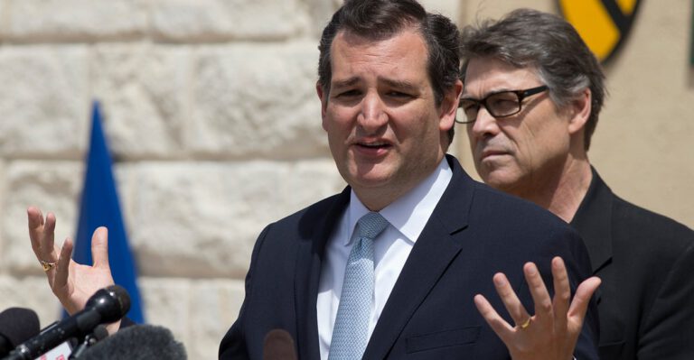 What 2016 Hopefuls Say About the Court Ruling Against Obama’s Immigration Moves