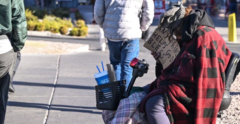 3 Crucial Ways to Avoid Poverty Should Be Taught in Schools