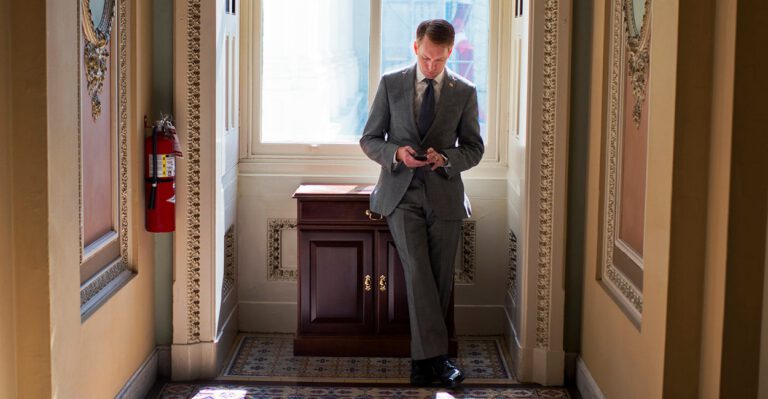 What Are the ‘Consequences’ of Disobeying Obama’s Immigration Actions? This Senator Seeks Answers