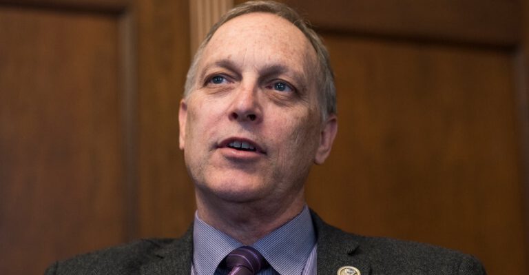 Lawmaker’s Measure Targets Funding for Sanctuary Cities
