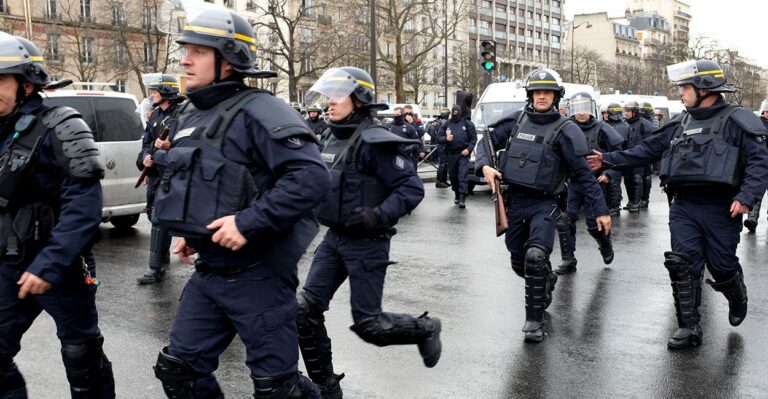French Police Kill Terrorists Suspected in Charlie Hebdo Massacre