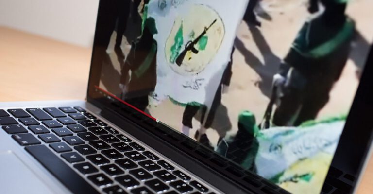Could a Handful of Terrorists Take Down an Entire City?