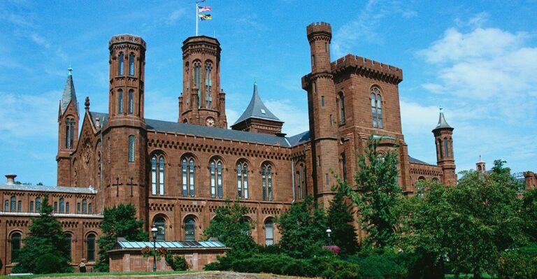 How the Left Captured the Newest Smithsonian Museums