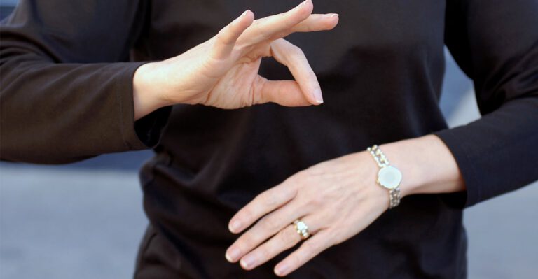 Maine Sign Language Interpreter Has to Pay Nearly $1K in Fees Each Year to Legally Work