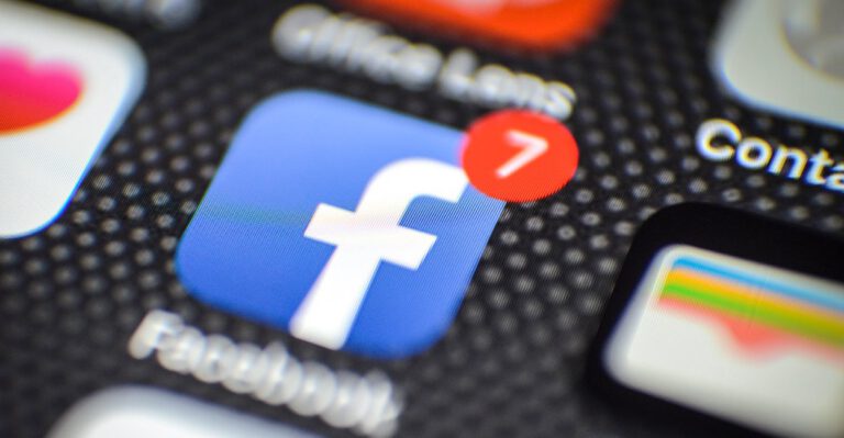 Facebook Censored a Post With the Declaration of Independence Text, Now Says Sorry