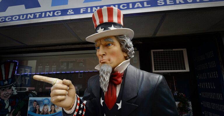 IRS Seeks 9,000 New Employees as It Prepares to Enforce Obamacare
