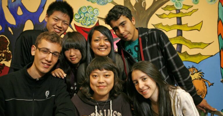 Obama Administration Seeks Expansion of Student Visas for Immigrants