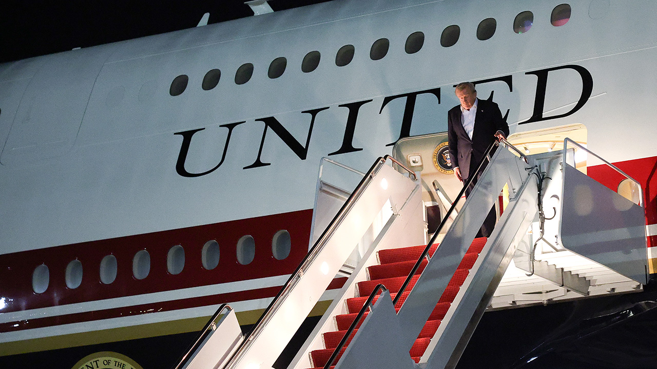 Trump Took Secret Backup Plane After Iran Threat, Report Says