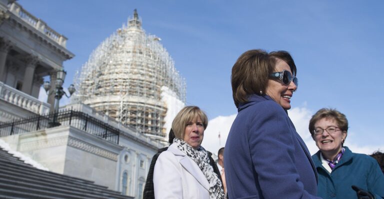 What You Need to Know About the Fight to Make Members of Congress Enroll in Obamacare