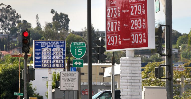 Whether Gas Prices Are High or Low, Lift the Ban on Crude Exports