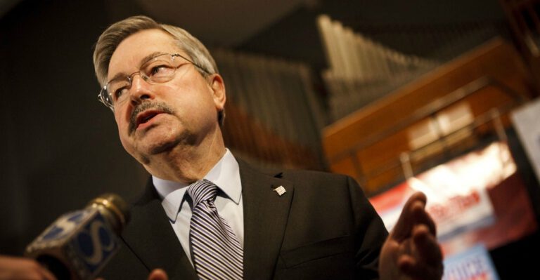 After Iowa Governor Calls for Bible-Reading Marathon, Groups Threaten to Sue