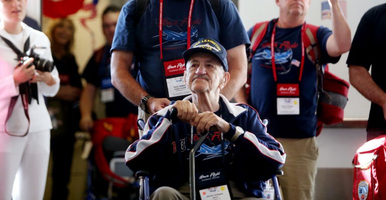 How a D.C. Airport Reacted When an Honor Flight Landed