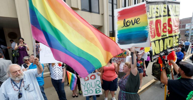 10 Public Officials Who Defied the Law Over Gay Marriage Mostly Silent on Kim Davis Case