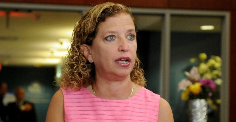 Wasserman Schultz IT Staffer Banned From House Network Months Ago Still Has Active Account